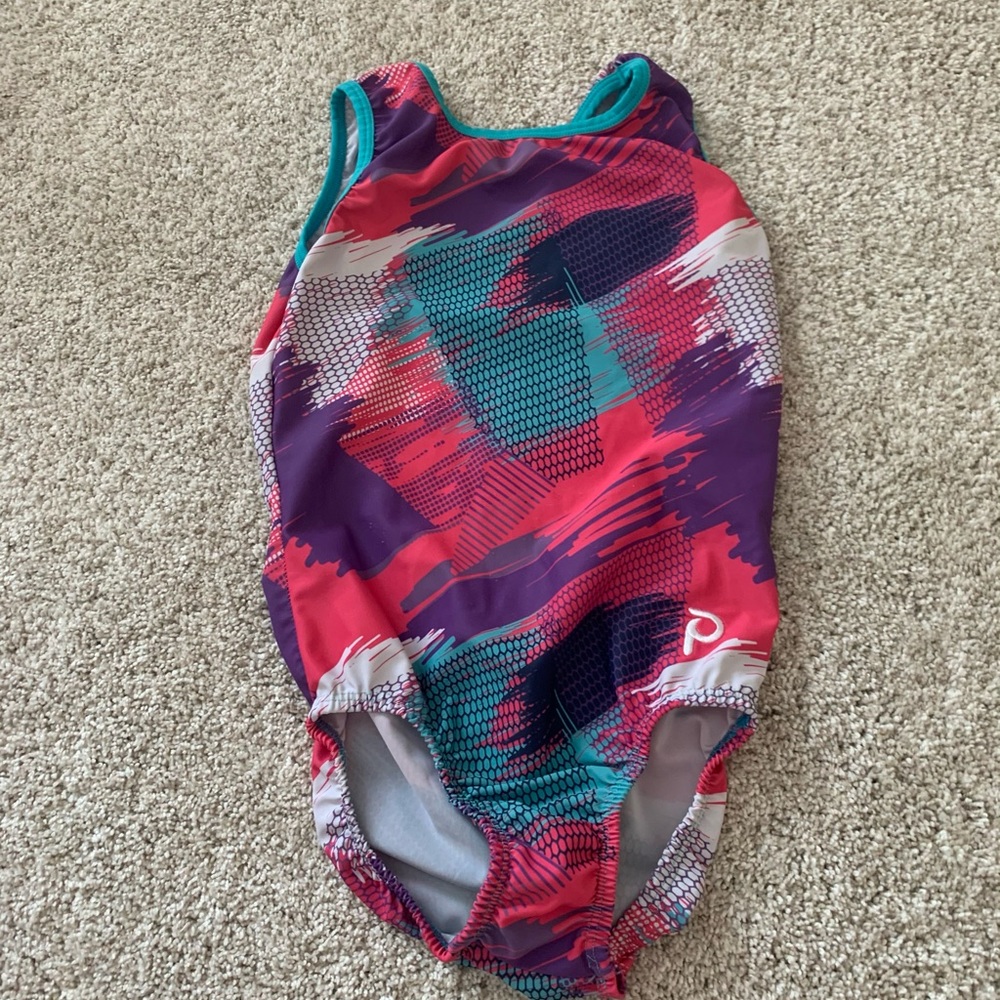 Plum leo